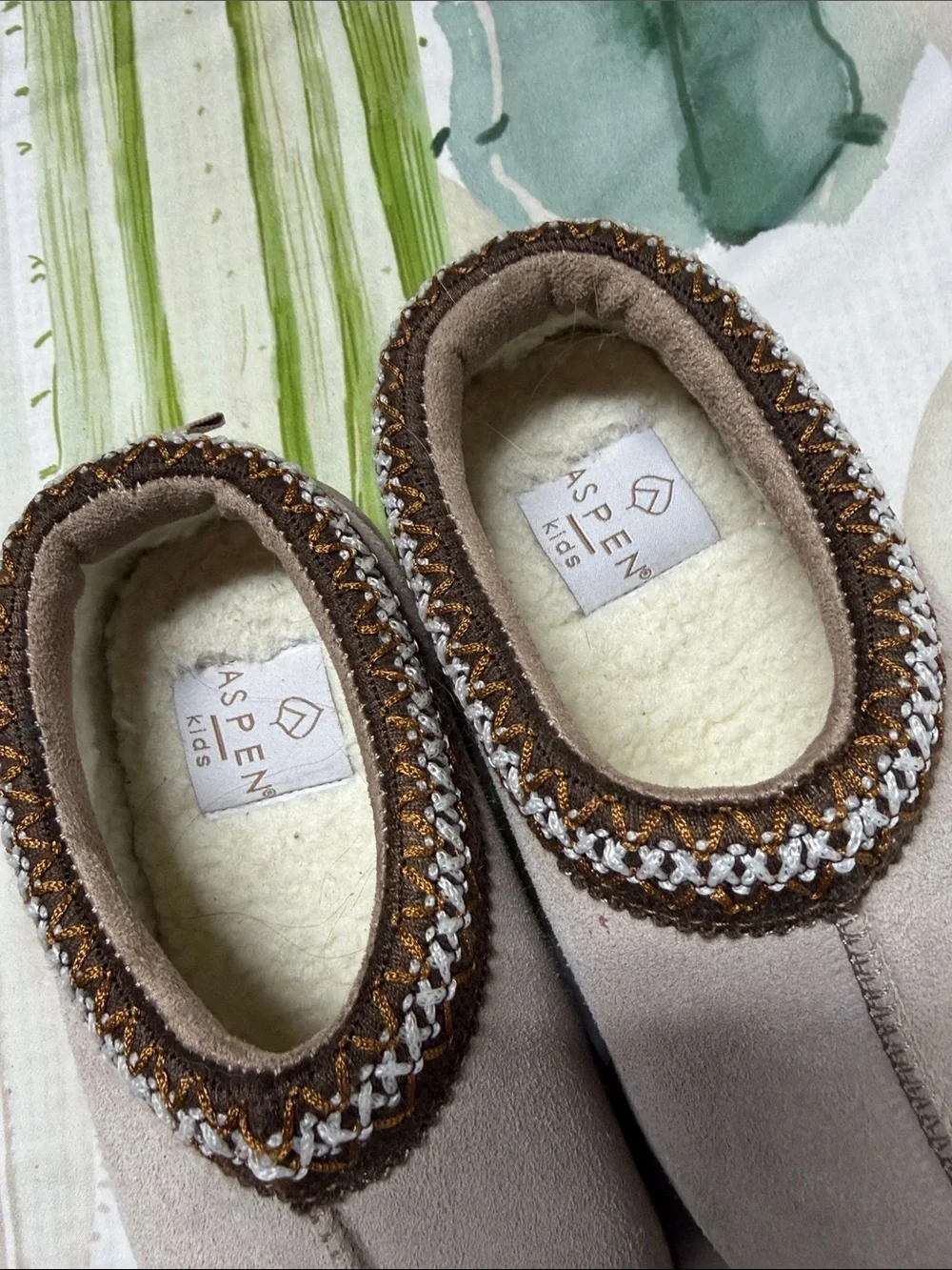 Aspen kids Cozy Slip-On kids leather Suede Slippers - Taupe tan size 4
